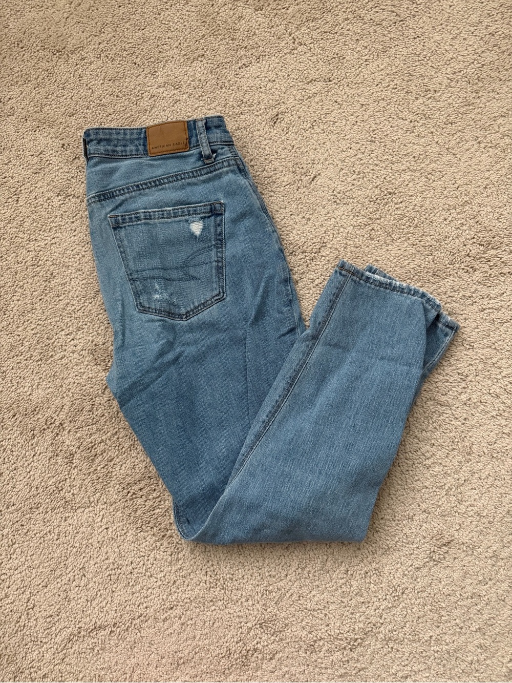 American Eagle Outfitters Women’s Light Blue Slim Straight Jeans